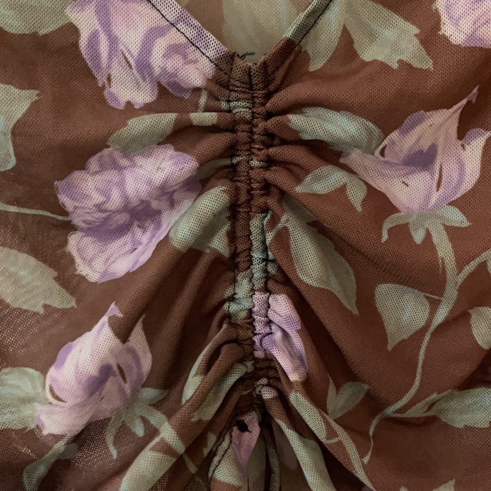 Floral Mesh Crop Top - Picture 3 of 5
